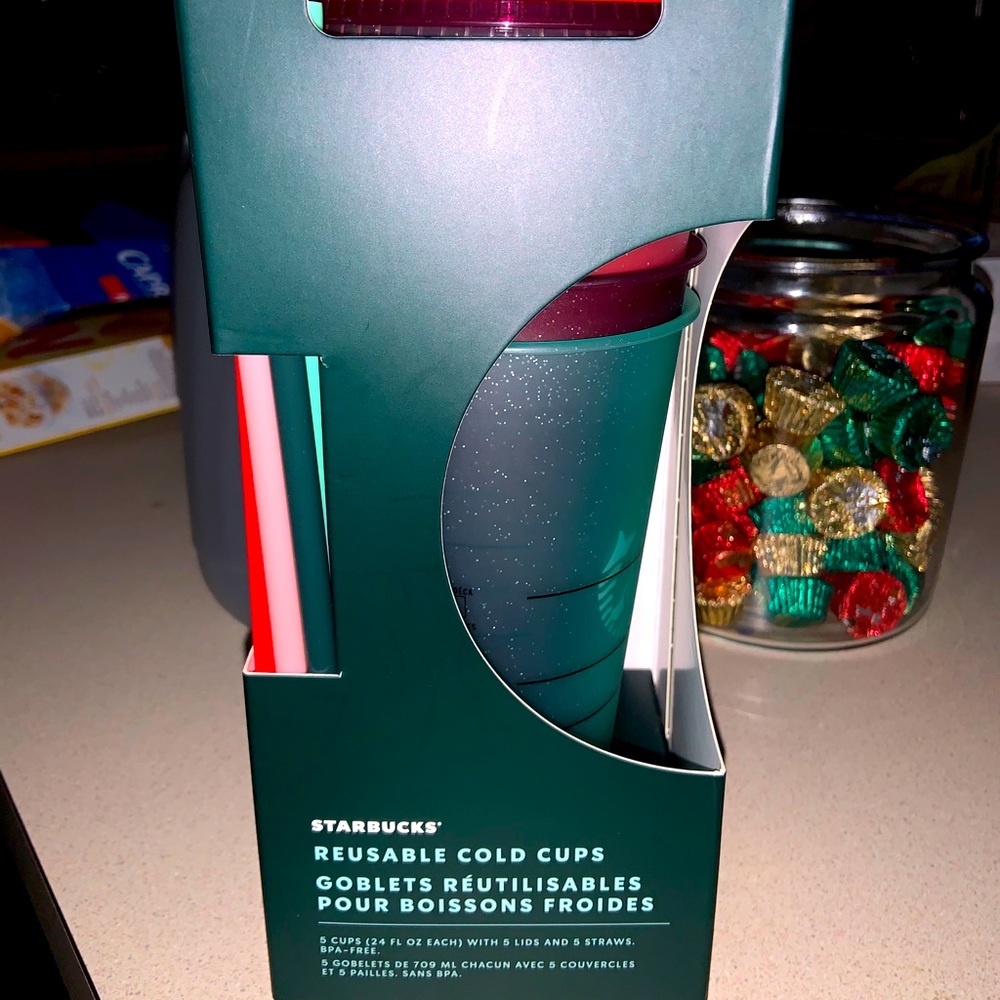 Starbucks reusable pack/ brand new never opened